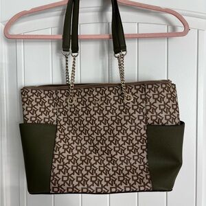 DKNY Gigi Tote Signature Logo - Olive Green